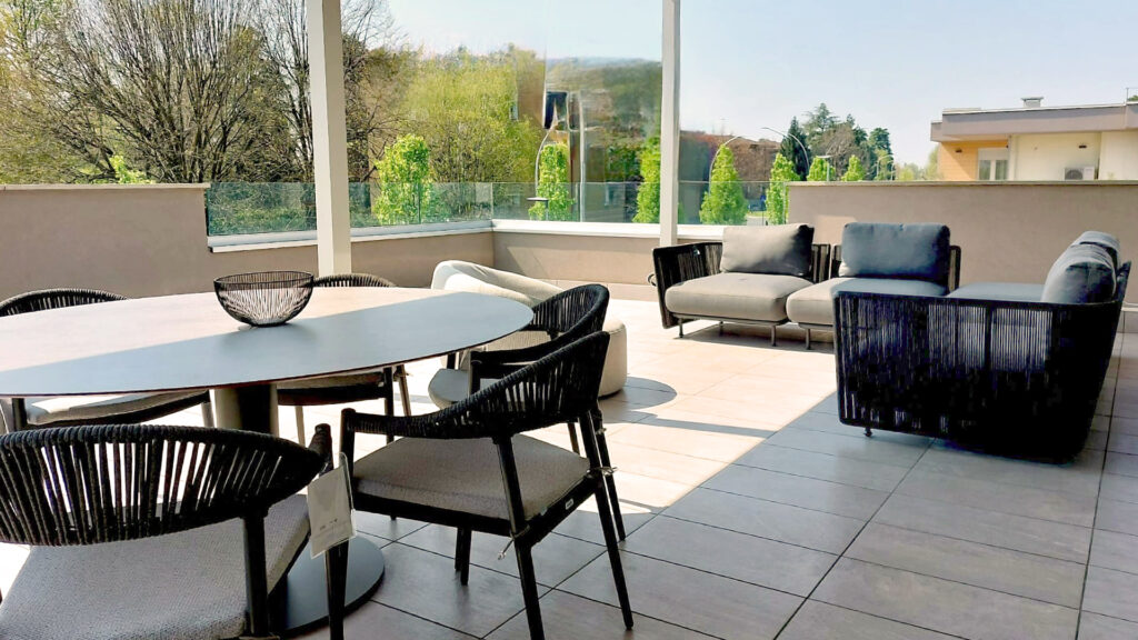 arredamento terrazza come da progetto di DImensioni
